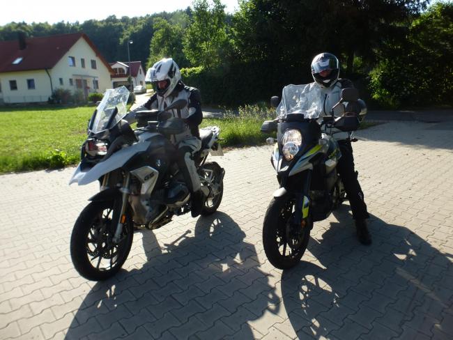 Los geht's mit Sprit und Spirit
