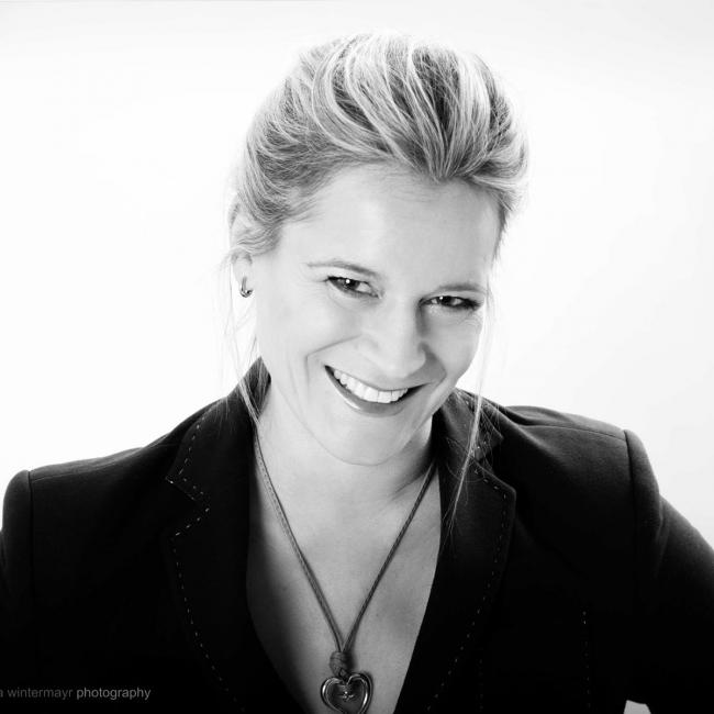 Claudia Dinges