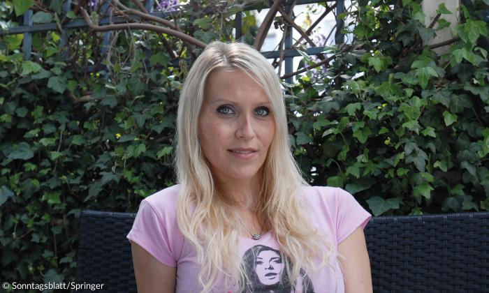 Julia Pink