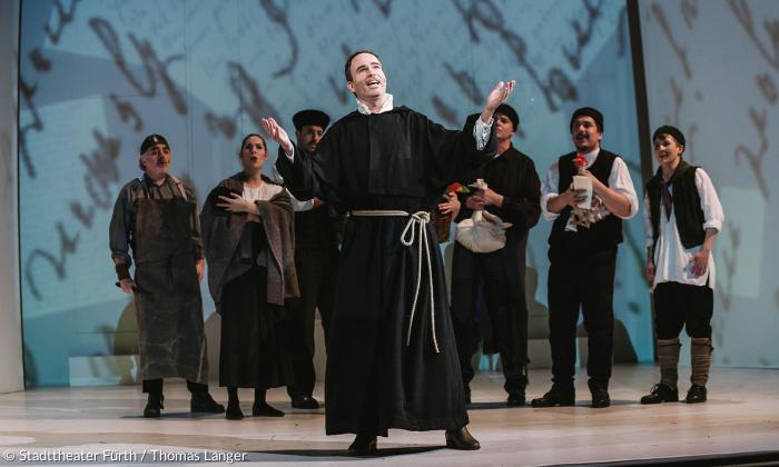 Musical »Luther – Rebell Gottes« mit den Schauspielern Klaus Brantzen, Antonia Welke, Gerd Achilles, Thomas Borchert (Luther), Franz Frickel, Marcus Kulp und Stephan Luethy im Stadttheater Fürth.