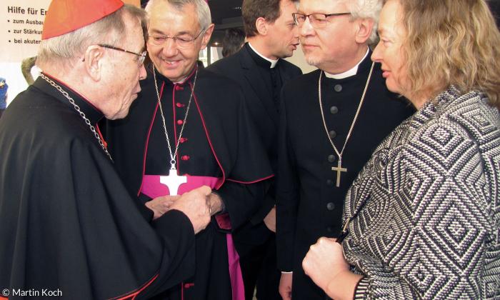 Walter Kardinal Kasper, Erzbischof Ludwig Schick, Bambergs Dekan Hans-Martin Lechner, Ökumenebeauftragter des evangelischen Kirchenkreises Bayreuth, mit Gattin Karin beim Neujahrsempfang des Erzbistums Bamberg in Coburg