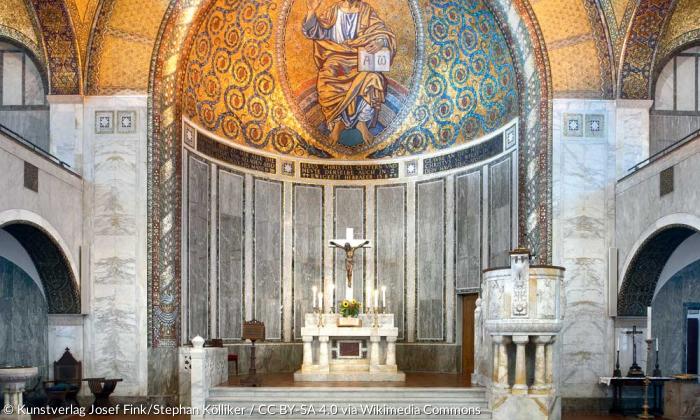 Das Innere der Christuskirche in Rom.