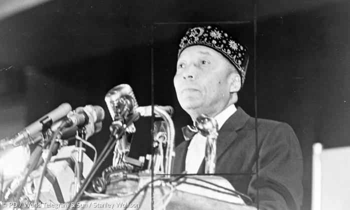 Der »Nation of Islam«-Führer Elijah Muhammad bei einem Auftritt im Jahr 1964.