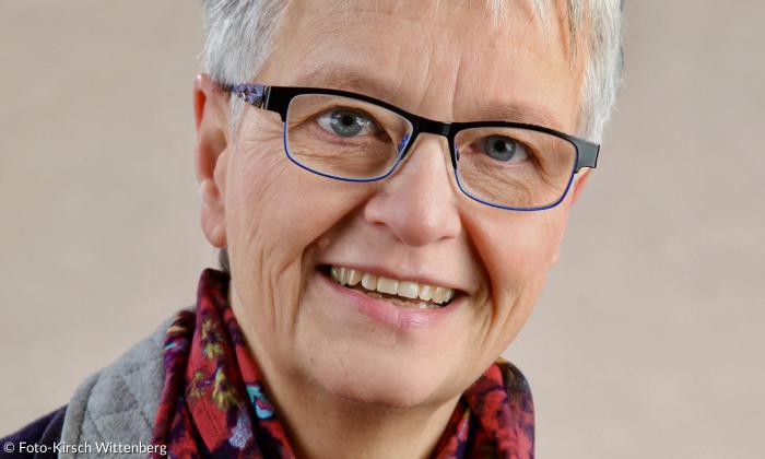 Silke Stattaus aus Wittenberg ist seit neun Jahren Großmutter, mittlerweile hat sie vier Enkelkinder. Sie ist außerdem seit einigen Jahren Vorsitzende des Vereins »Frühstücks-Treffen für Frauen« in Deutschland.