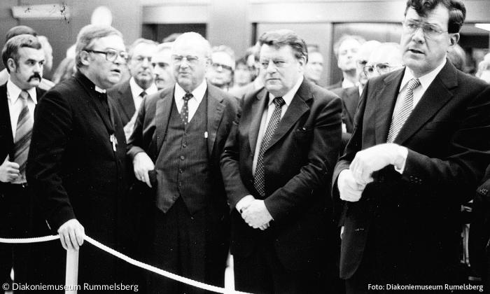 Ministerpräsident Franz Josef Strauß gab sich die Ehre: Einweihung des Rummelsberger Krankenhauses (Wichernhaus) 1979, rechts der damals international bekannte Orthopäde Professor Heinz Wagner.