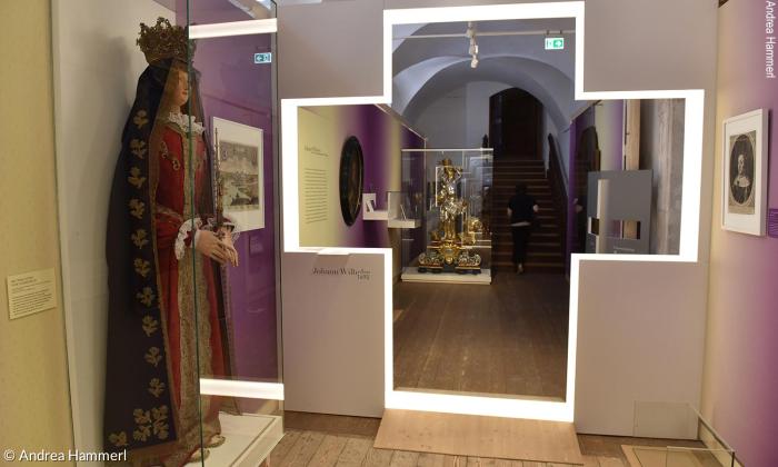Ausstellung im Schloß Neuburg.