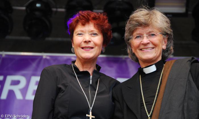 Barbara Kittelberger und Susanne Breit-Keßler auf dem Reformationsfest in München