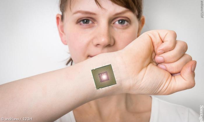 Symbolbild Mikrochip im Körper.