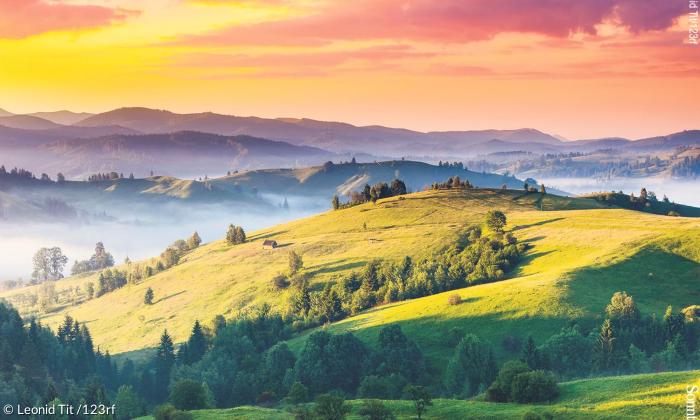 Landschaft im Sonnenaufgang