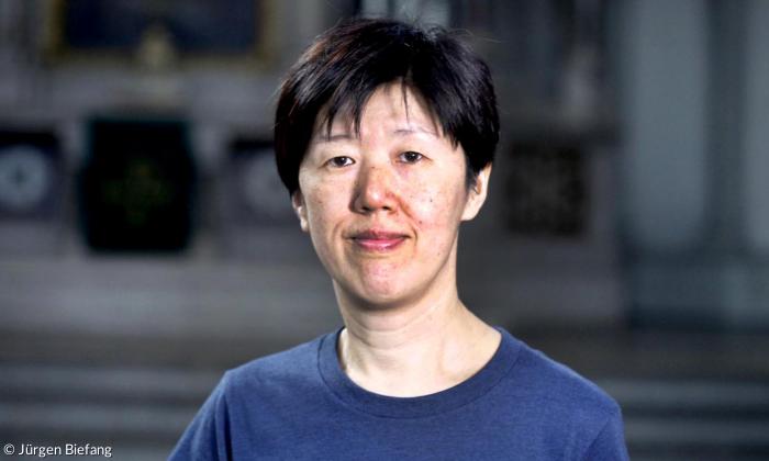 Künstlerin Wang Te-Yu aus Taiwan in der Münchner Lukaskirche