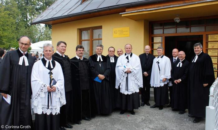 Die Evangelische Kirche der Böhmischen Brüder feierte mit Protestanten aus Polen, der Slowakei und Deutschland (5. von links: Dekan Schötz).