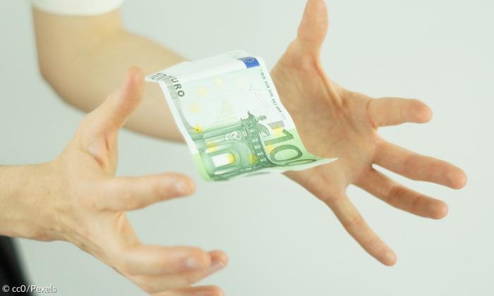 Geld sparen Anlegen Finanzen Euro
