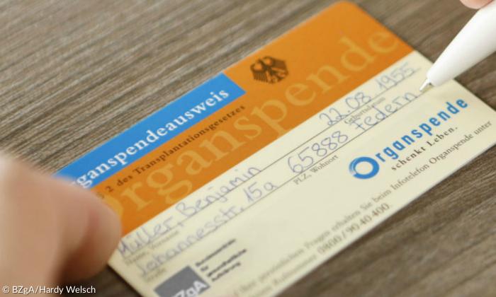 Immer weniger Menschen haben einen Organspendeausweis.