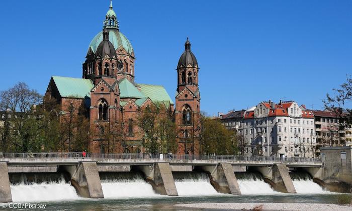 Die Lukaskirche ist der "evangelische Dom" in München.