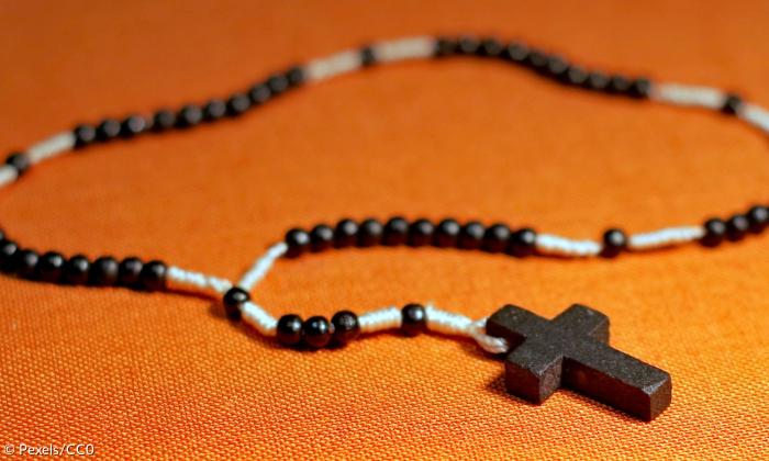 Das Kreuz ist zentrales Symbol im Christentum.