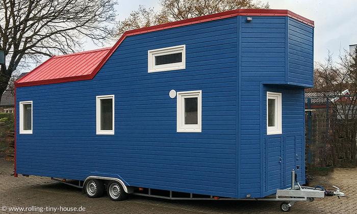 Den entsprechenden Führerschein und das entsprechende Zugfahrzeug vorausgesetzt lassen sich Tiny Houses auch durch die Gegend ziehen.