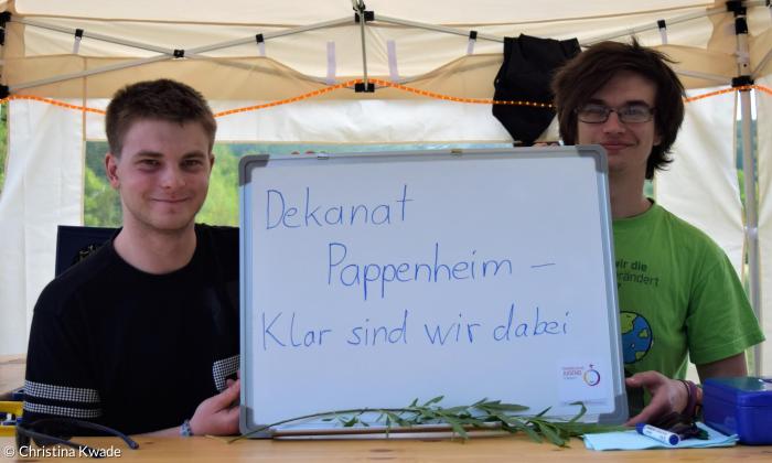 Besucher des Weidenkirchenjubiläums Pappenheim 2