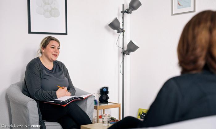 Beratungsgespräch im Therapiezentrum für Folteropfer