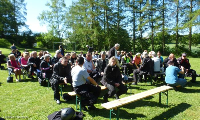 Beim Motorradgottesdienst im Freien