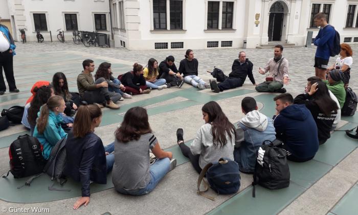 In München vor dem Besuch der Synagoge am Jakobsplatz