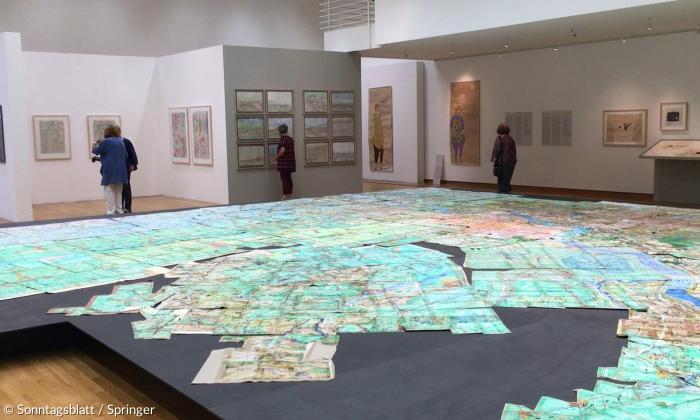 »euward 7«: Blick in die Ausstellung im »Buchheim Museum der Phantasie« in Bernried.