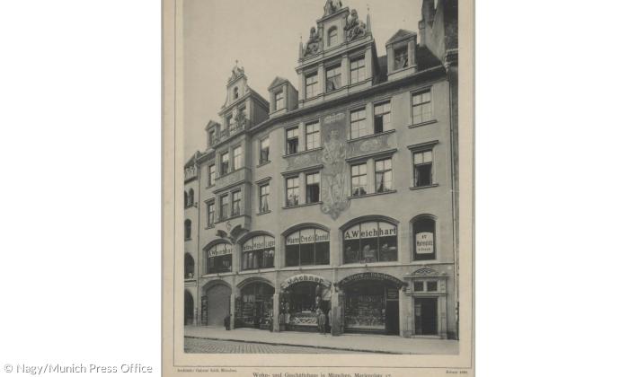 Heiliger Onuphrius am Marienplatz 17, Jahr 1895, Aufnahme von Albert Jos