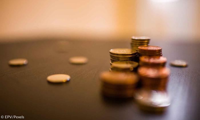Geld Spende Tisch