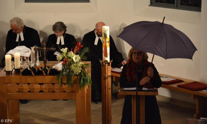 Synodalpräsidentin Annekathrin Preidel beim Eröffnungsgottesdienst der Landessynode in Garmisch-Partenkirchen.