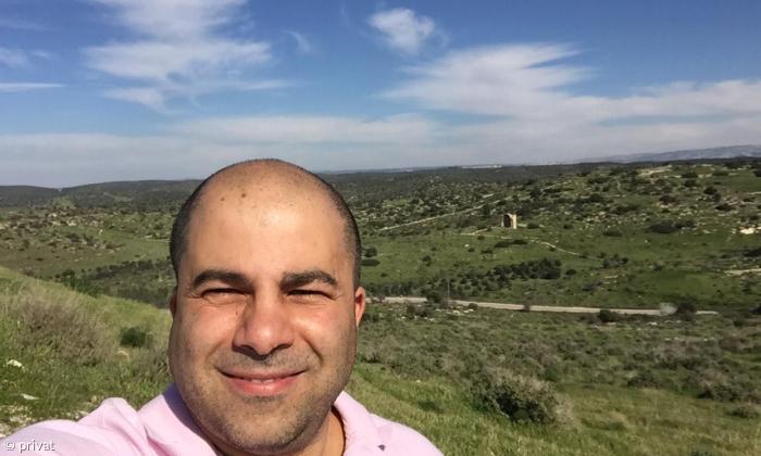 Selfie im Heiligen Land: 2001 machte Arye Sharuz Shalicar "Alija" und wanderte nach Israel aus -  in "das einzige Land, in dem Juden als Juden sicher leben können".