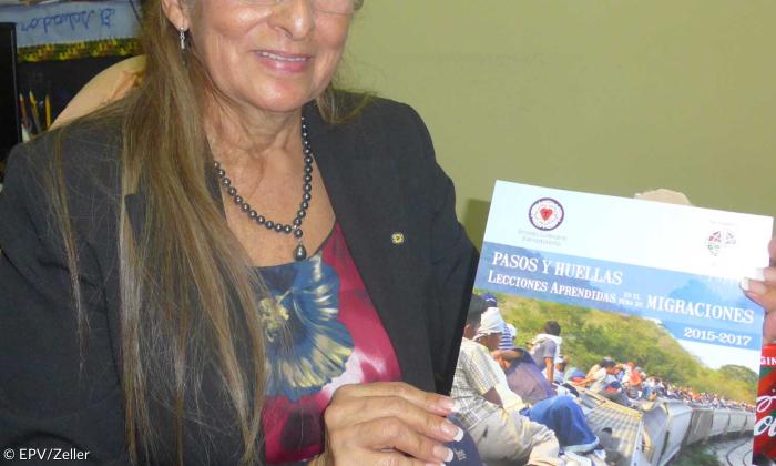 Pfarrerin Irma Blanca Rodriguez berät Geflüchtete in Honduras