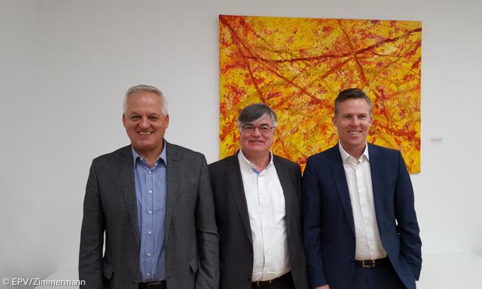 von links nach rechts: Gerhard Prölß, Geschäftsführer von "Hilfe im Alter", Günther Bauer, Vorstand der Inneren Mission München und Dirk Spohd, Prokurist bei "Hilfe im Alter"
