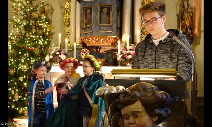 Julian Appl Weihnachtsgottesdienst jüngster Vertrauensmann