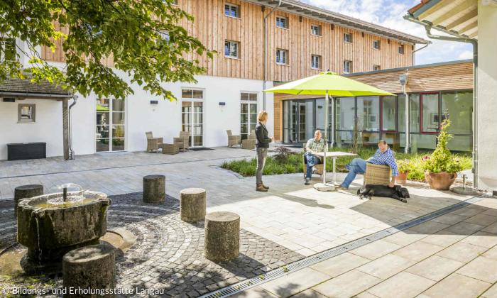 Innenhof der Bildungs- und Erholungsstätte Langau