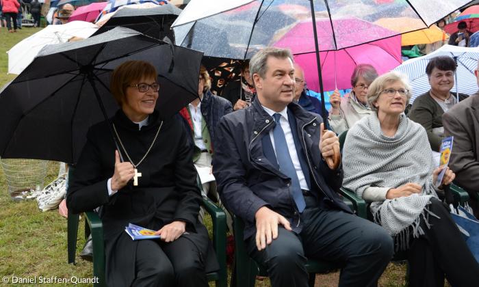 2019 Kirchentag Hesselberg Gisela Bornowski Regionalbischöfin im Kirchenkreis Ansbach-Würzburg Ministerpräsident Markus Söder und Deborah Bedford-Strohm