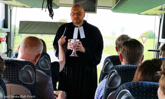 Gottesdienst im Reisebus