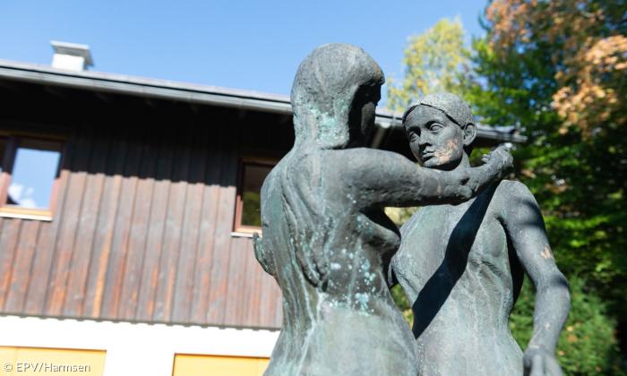 Statue am Müttergenesungswerk Hohes Licht Oberstdorf