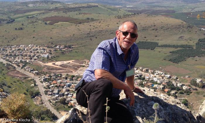 Dani Mire auf dem Berg Arbel mit einer Gruppe der Sonntagsblatt - Leserreisen