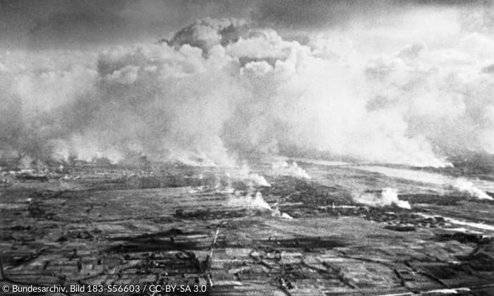 Luftaufnahme Brände in Warschau 1939