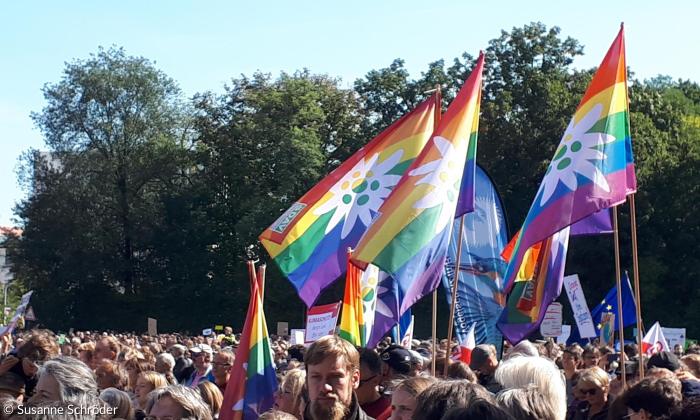 Klimademo 20. September 2019 München bunte Flaggen