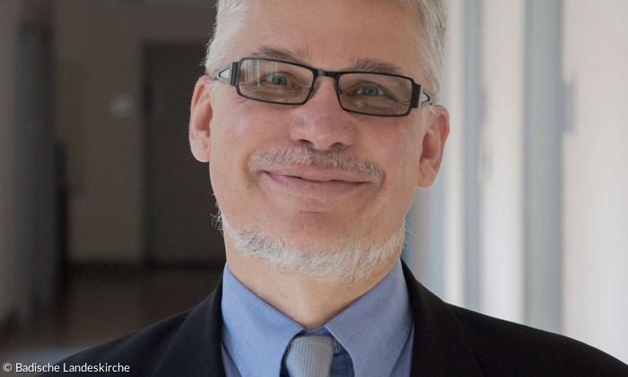 Der Karlsruher Theologieprofessor Peter Riede.