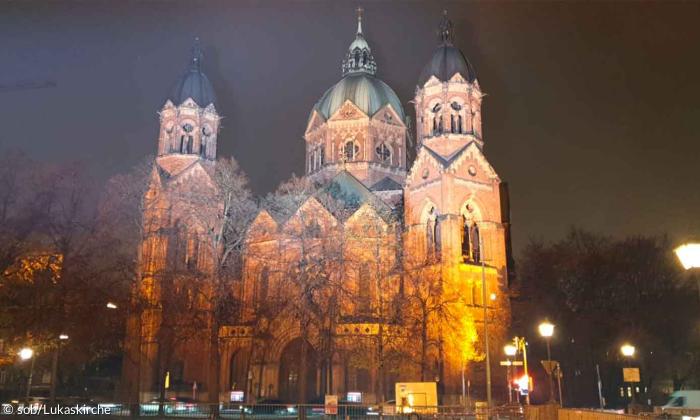 Lukaskirche München Orange your City