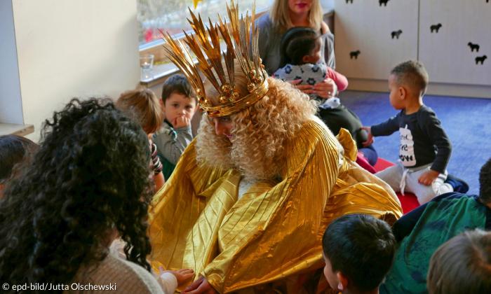 Nürnberger Christkind Benigna Munsi in der Kita