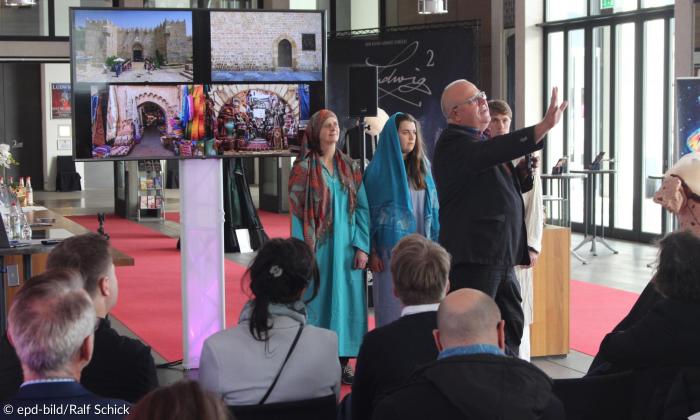 Szene aus "Passion 20:20" im Festspielhaus Füssen