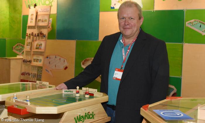 Harald Lange, Sportwissenschaftler an der Universität Würzburg, auf der Spielwarenmesse Nürnberg