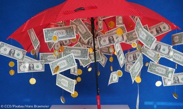 Regenschirm Rettungsschirm Geld Geschenk Dollars Scheine