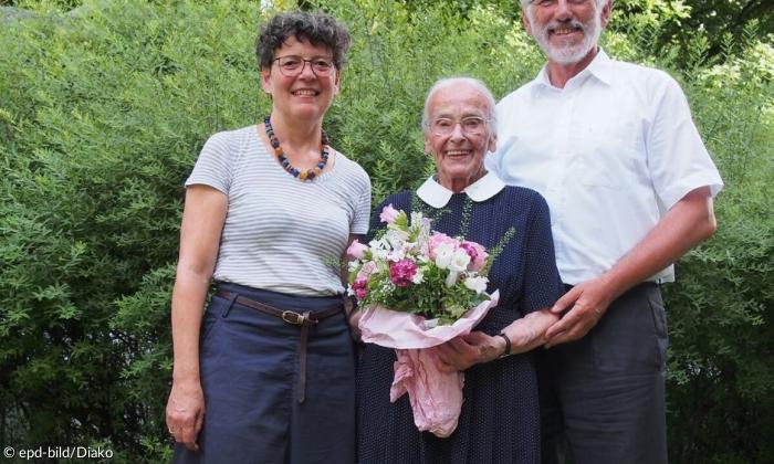 Augsburger Diakonisse Anni Schamberger wird 103