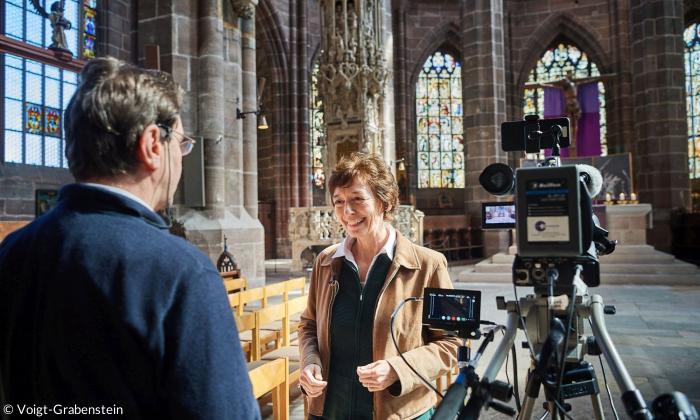 Claudia Voigt-Grabenstein vor der Kamera