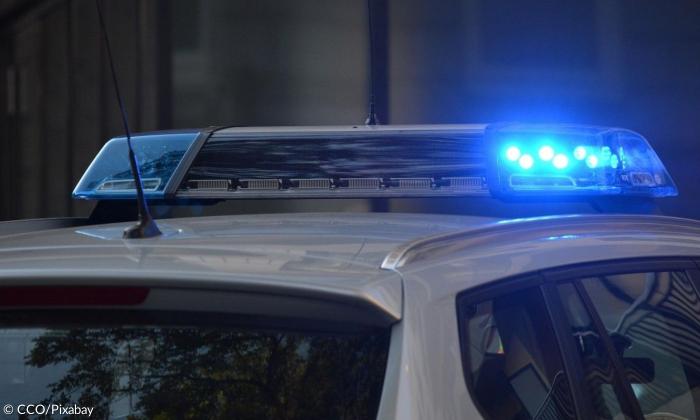 Blaulicht auf Polizeiauto (Symbolbild)