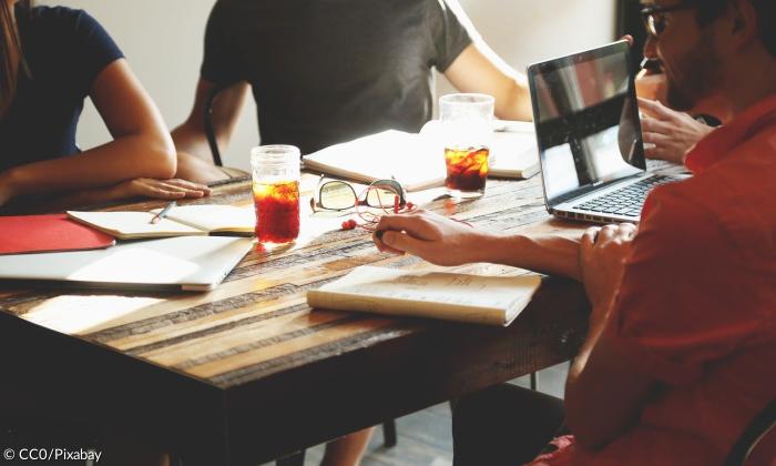 Kommunikation Startup Kollegen Arbeitswelt