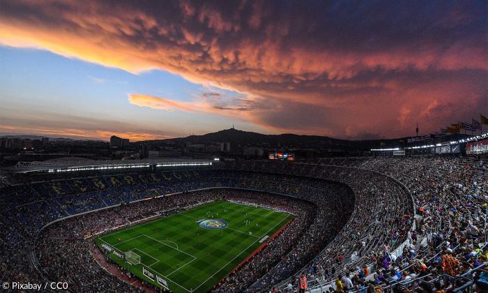 Camp Nou ist katalanisch für »neues Spielfeld«. Hier spielt der FC Barcelona seit 1957. Inzwischen bietet das Stadion 99.354 Plätze.